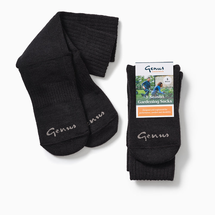 Genus 3 Season Black Gardening Socks  in a packet