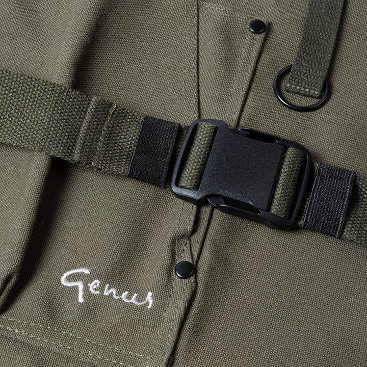 Close up of a buckle for a Genus gardening apron