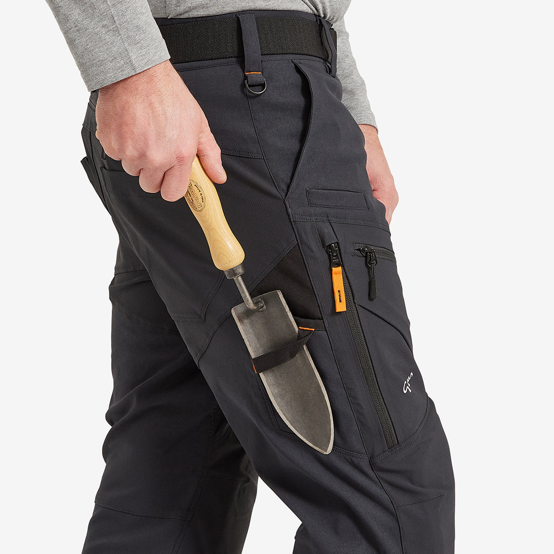Gardening tool going into the Genus Men's Gardening Propants