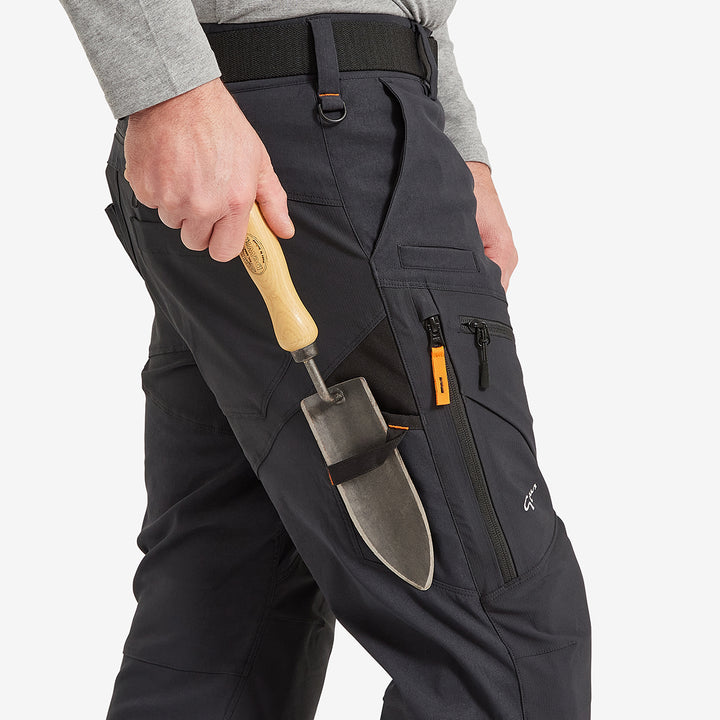 Gardening tool going into the Genus Men's Gardening Propants