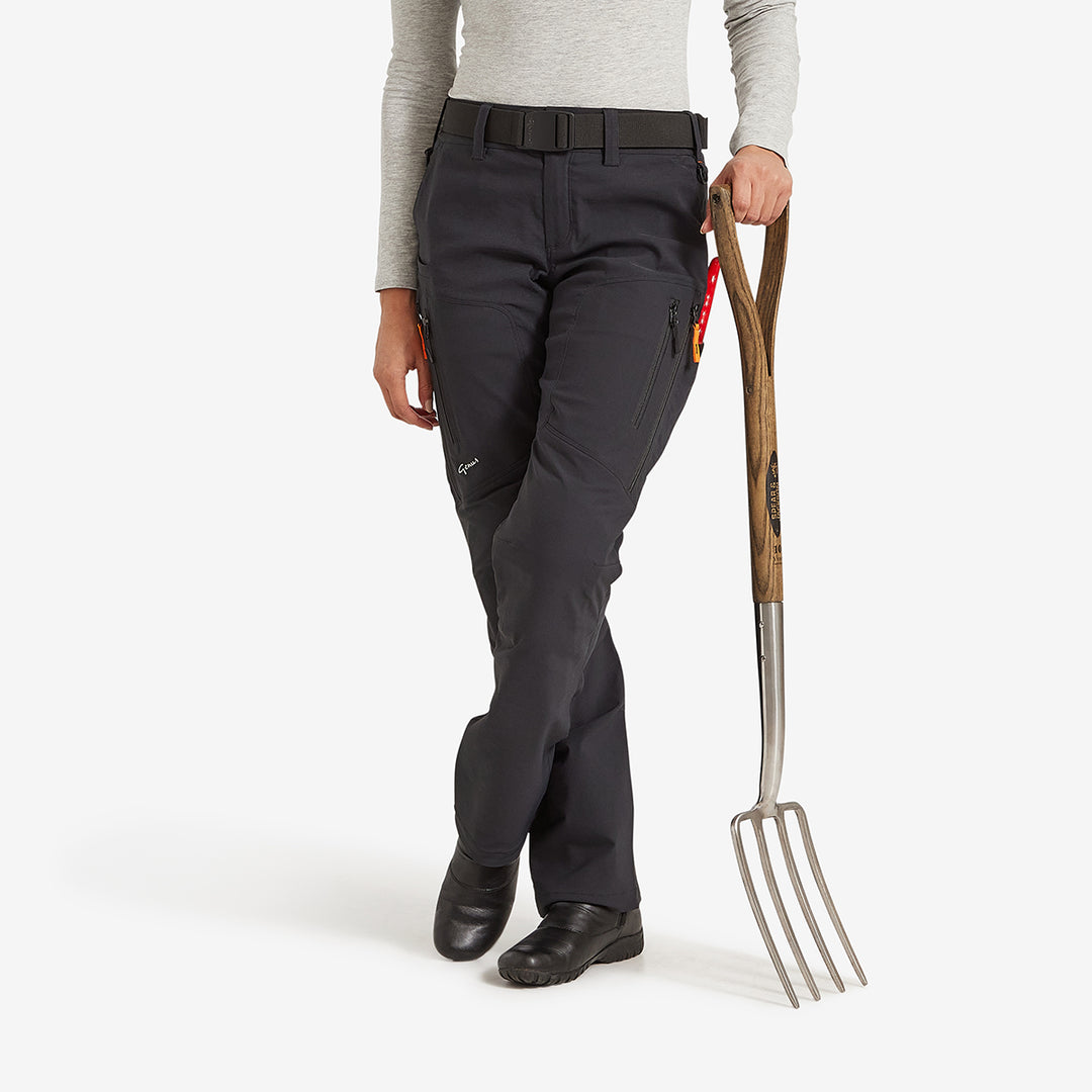 Front view of the Genus Women's Gardening Propants
