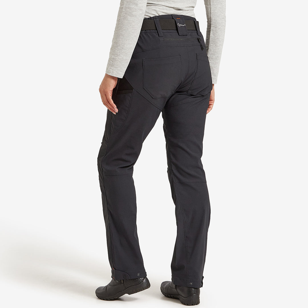 Back view of the Genus Women's Gardening Propants