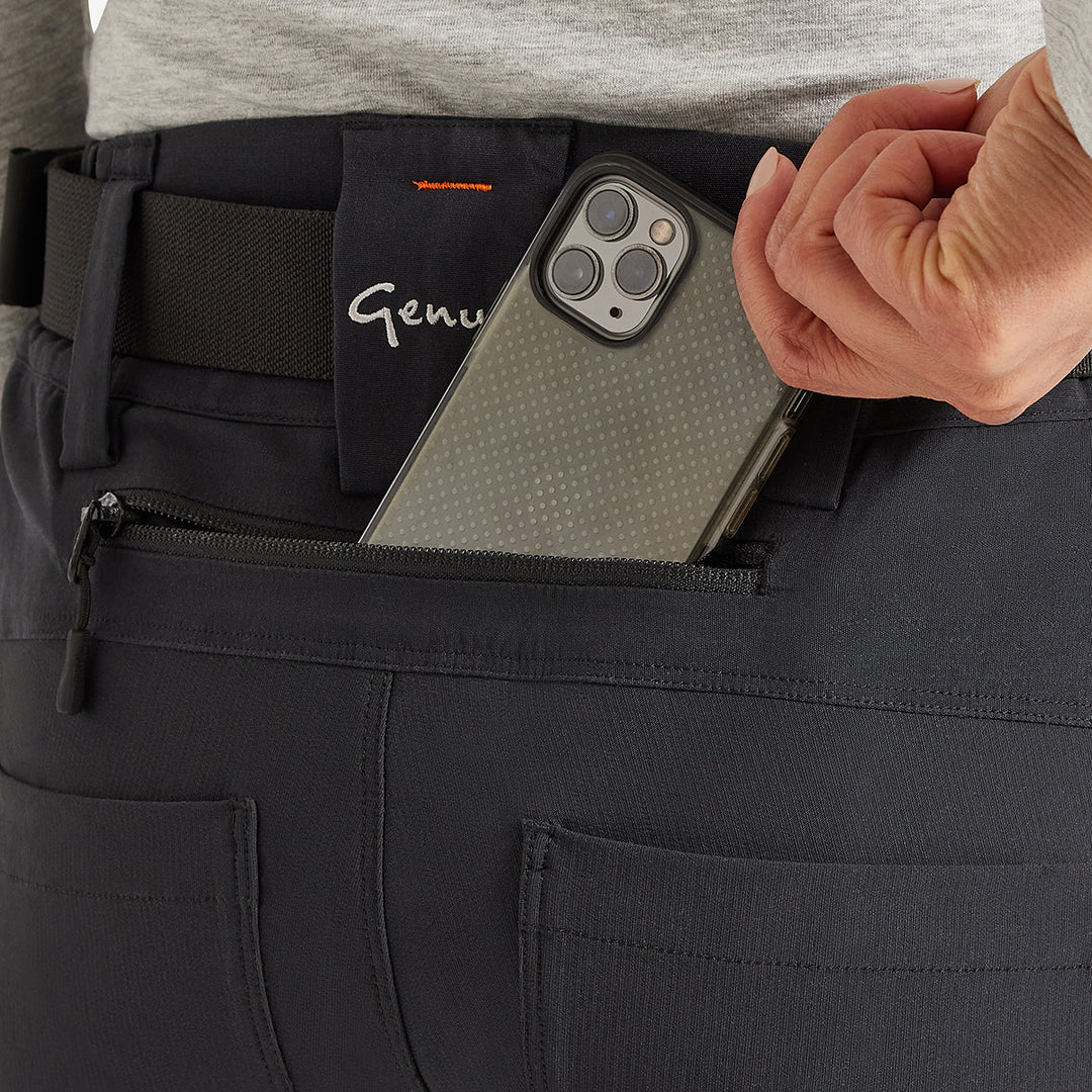 Phone pocket on the Genus Women's Gardening Propants