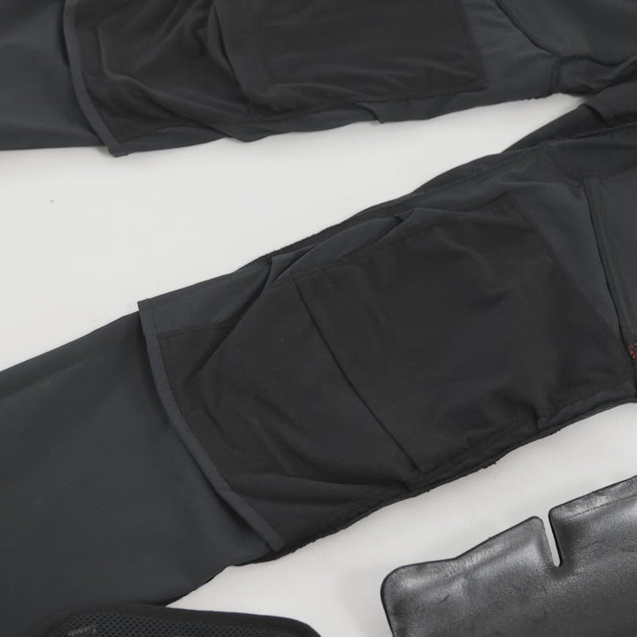Video showing the pockets of the Genus Women's Gardening Propants